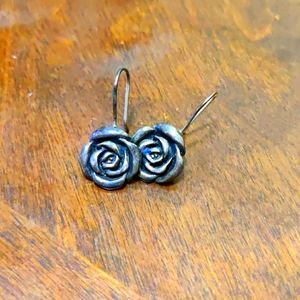 Vintage rose earrings!
